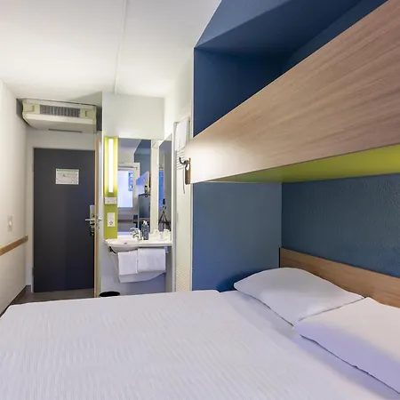 Erlangen-tennenlohe Hotel 2*