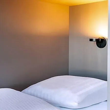 Erlangen-tennenlohe 3*
